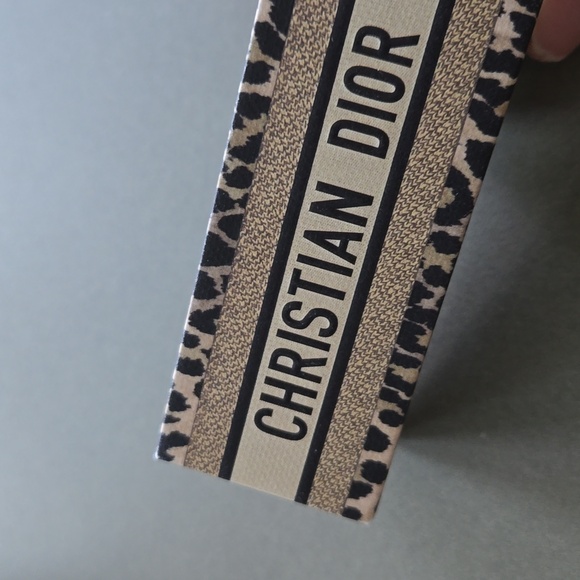 Brand New limited edition DIOR LIPSTICK CASE Mitzah lipstick holder never used - Picture 6 of 6